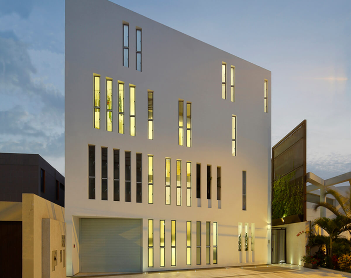 Edificio Paquidermo con Terrazo, Pepelmas, Porcelanato y Mármol - Casa  Rossello